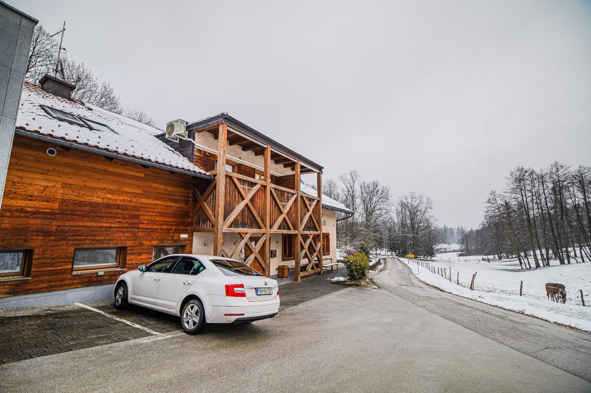 Apartments Maleric With Indoor Pool And Wellness Dragatus Exterior photo