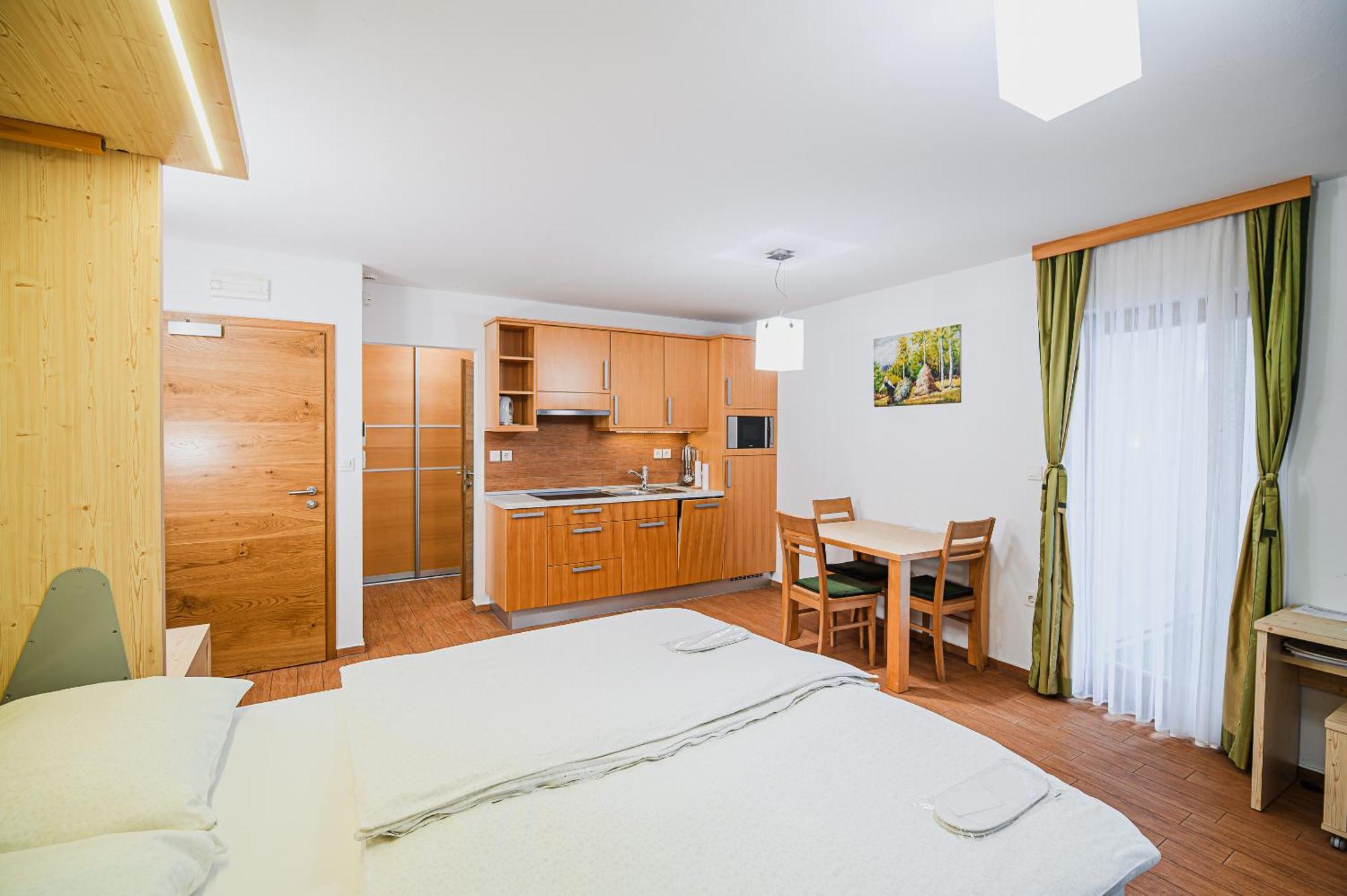 Apartments Maleric With Indoor Pool And Wellness Dragatus Room photo